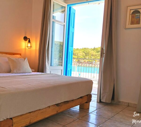Seamore Pension στο Γαλαξίδι-Διαμονή με άνεση και θέα στη Φωκίδα